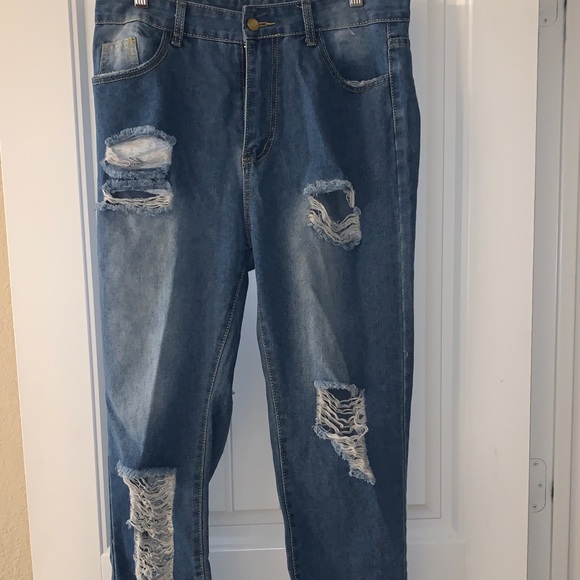 Distressed jeans. - Picture 2 of 2